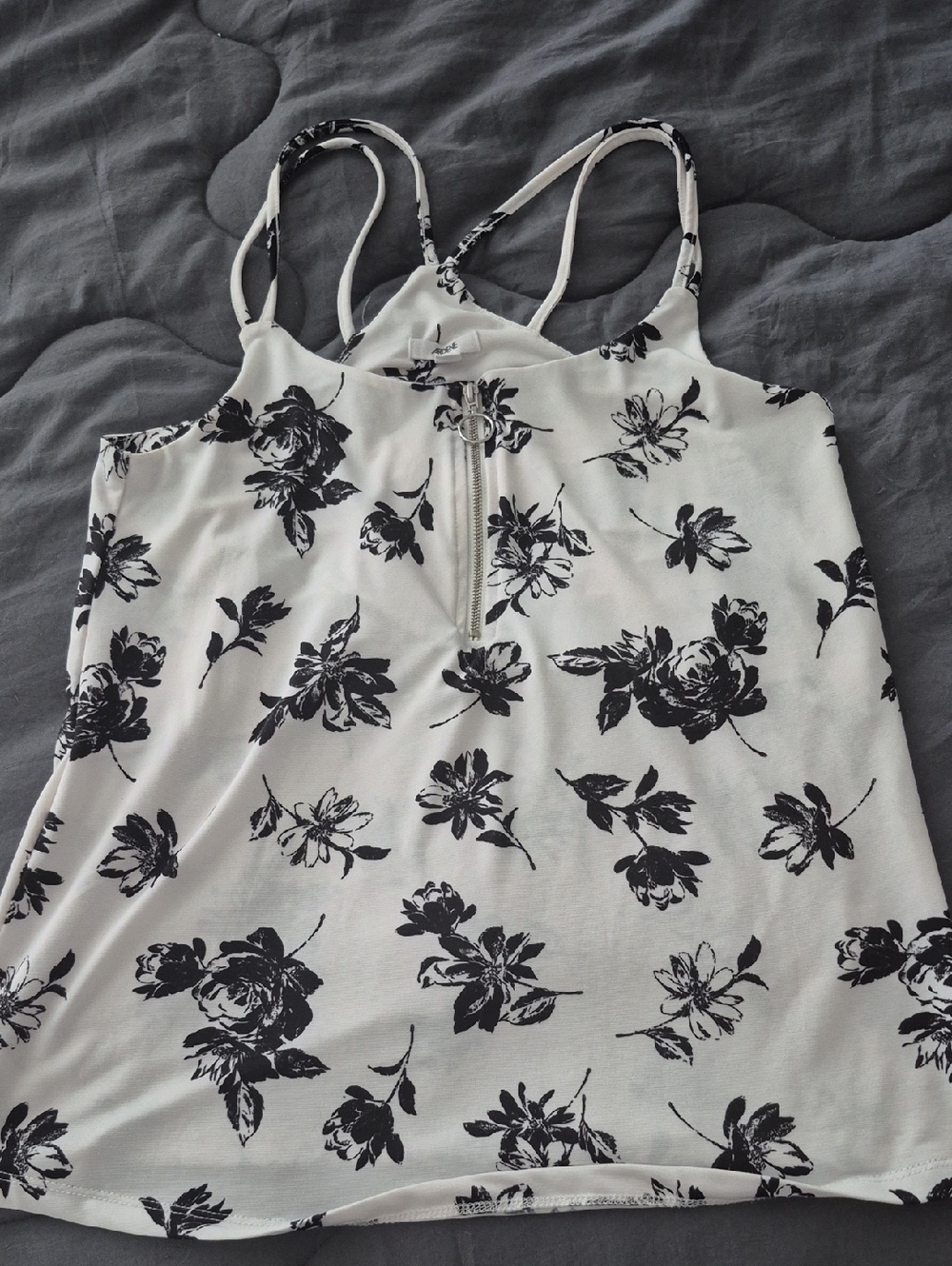 Ardene Black & White Floral Zip-Front Cami